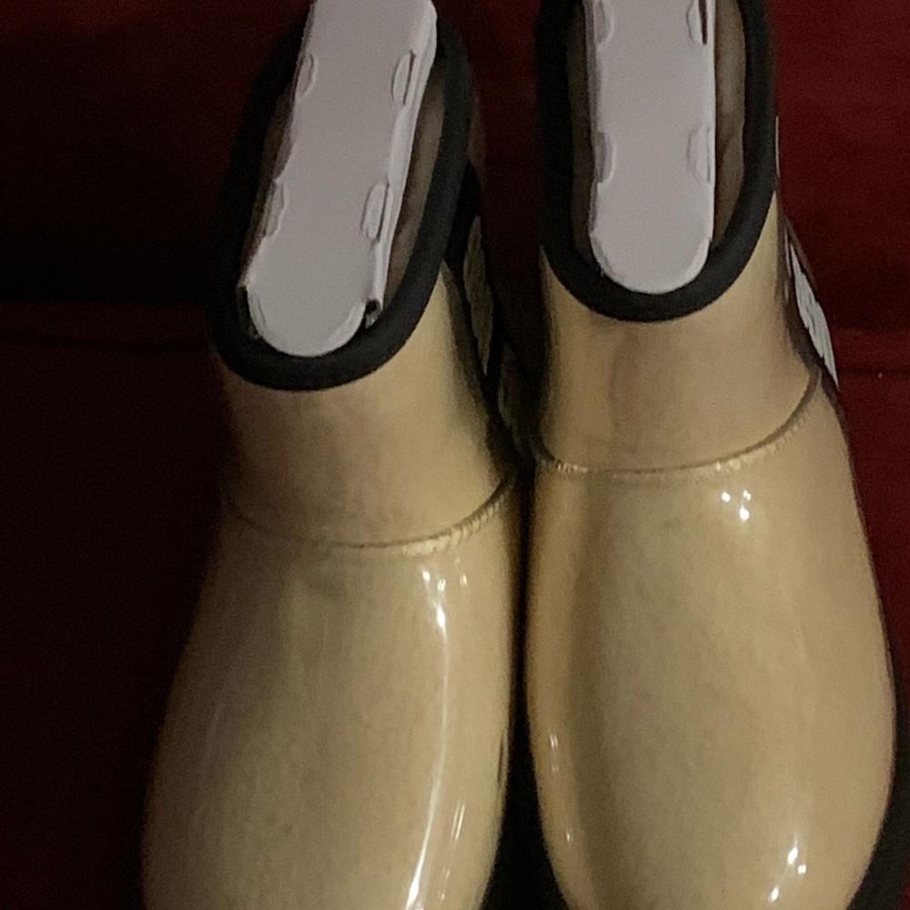 Boots and matching purse sold separately - Picture 6 of 6